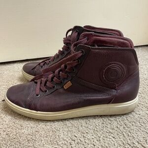 Ecco Soft Burgundy Leather High Top Shoes Danish
Design Size 40